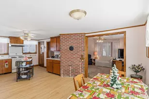 33 Maple St, Limerick, ME 04048 - Photo 5