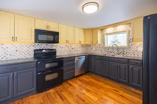 32 Houghton St, Auburn, ME 04210 - Photo 15