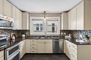 218 Bradley St, Portland, ME 04103 - Photo 11