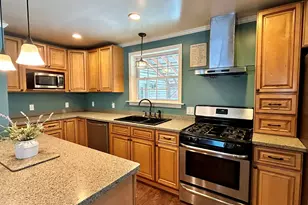 205 Elm St, Newport, ME 04953 - Photo 9