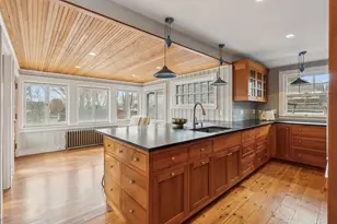 160 Craigie St, Portland, ME 04102 - Photo 9