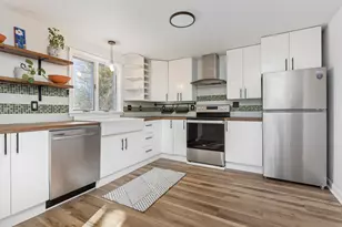 41 Grand St, South Portland, ME 04106 - Photo 15