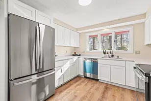 16 Karynel Dr, South Portland, ME 04106 - Photo 15