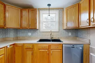 30 Cottage St, Lewiston, ME 04240 - Photo 5