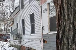 8 Chestnut St, Skowhegan, ME 04976 - Photo 15