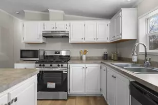 23 Aspen Ln, Sanford, ME 04073 - Photo 9