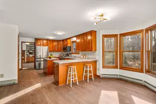 32 Bluestone Ln, York, ME 03909 - Photo 7