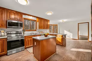 32 Bluestone Ln, York, ME 03909 - Photo 5