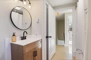 64 Woodlawn Ave, Portland, ME 04103 - Photo 13