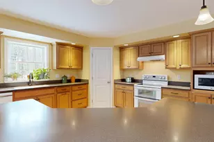 141 Bradbury St, Lewiston, ME 04240 - Photo 25
