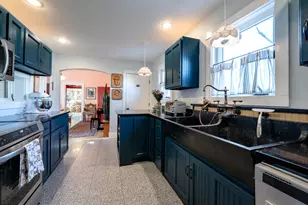 34 Dow St, Portland, ME 04102 - Photo 23