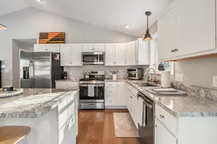 136 Mountain Rd, Raymond, ME 04071 - Photo 19