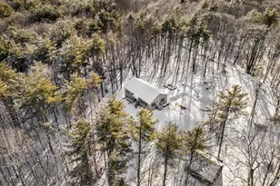 136 Mountain Rd, Raymond, ME 04071 - Photo 9