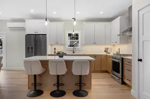 19 Forest Glen Ln, Topsham, ME 04086 - Photo 5