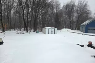 90 Bates St, Millinocket, ME 04462 - Photo 23