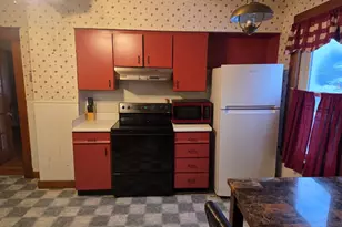 90 Bates St, Millinocket, ME 04462 - Photo 5