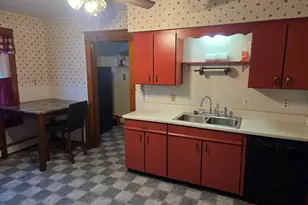 90 Bates St, Millinocket, ME 04462 - Photo 5