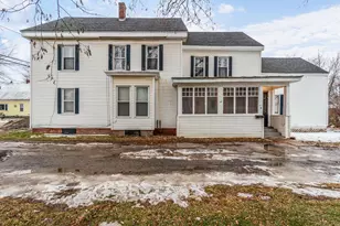 4 Kelley St, Fairfield, ME 04937 - Photo 3