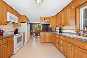 142 Ichabod Ln, Hampden, ME 04444 - Photo 15