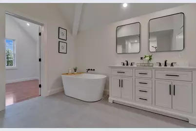 285 Long Swamp Road, Berwick, ME 03901 - Photo 5