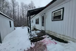 46 Cedar St, Millinocket, ME 04462 - Photo 5