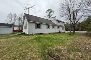 37 Pleasant St, Milo, ME 04463 - Photo 3