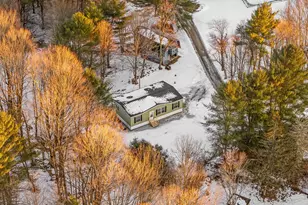 10 Short St, Winthrop, ME 04364 - Photo 5