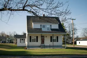 22 Jewett St, Skowhegan, ME 04976 - Photo 1