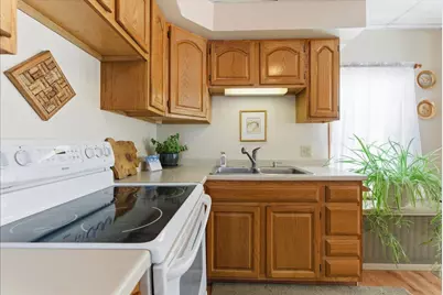 22 Jewett Street, Skowhegan, ME 04976 - Photo 11