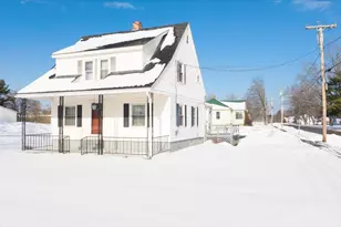 22 Jewett St, Skowhegan, ME 04976 - Photo 1