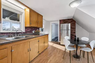 5 Oak Pl, Biddeford, ME 04005 - Photo 9