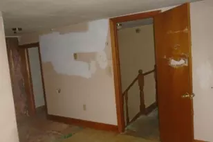 72 Yeaton St, Waterville, ME 04901 - Photo 9