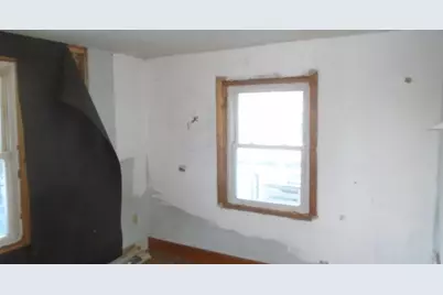 72 Yeaton Street, Waterville, ME 04901 - Photo 13