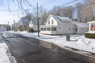 20 Mt Vernon St, Gardiner, ME 04345 - Photo 5