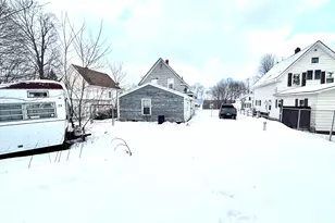 34 Lincoln St, Millinocket, ME 04462 - Photo 5