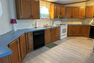 25 Patio Park Ln, Gorham, ME 04038 - Photo 11