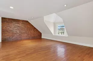 7 Walker St, Portland, ME 04102 - Photo 11