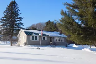 8 Black Stream Dr, Levant, ME 04456 - Photo 5