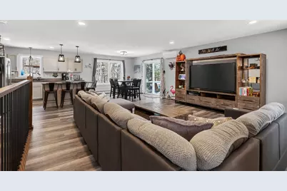 1525 Roosevelt Trail, Raymond, ME 04071 - Photo 5