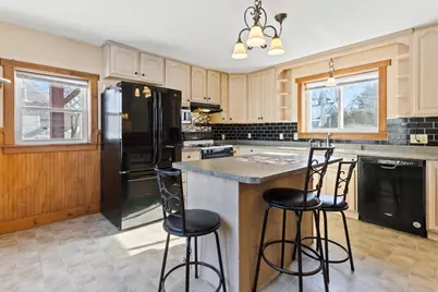 218 Highland Avenue, Gardiner, ME 04345 - Photo 15