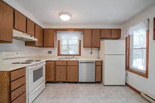 60 Brown St, Kennebunk, ME 04043 - Photo 11