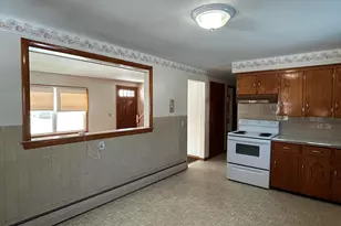 8 Robert St, Winslow, ME 04901 - Photo 5