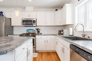 655 Butternut Ln, Scarborough, ME 04074 - Photo 11