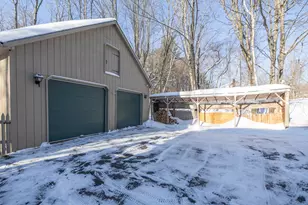 31 Bellflower Dr, Auburn, ME 04210 - Photo 5