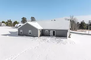 26 Knl Crst Dr, Bangor, ME 04401 - Photo 3