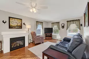 10 Country Dr, Old Orchard Beach, ME 04064 - Photo 11