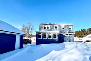 22 Colony Pl, Millinocket, ME 04462 - Photo 5