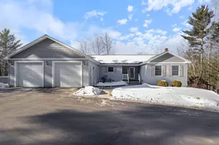 440 Mountainside Dr, Turner, ME 04282 - Photo 1