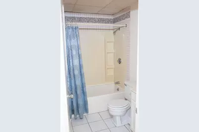 136 W Grand Avenue, Old Orchard Beach, ME 04064 - Photo 23