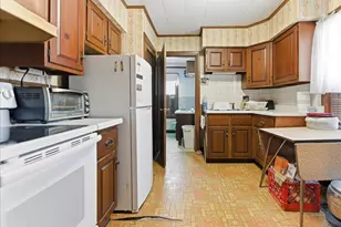 318 Summer St, Auburn, ME 04210 - Photo 11